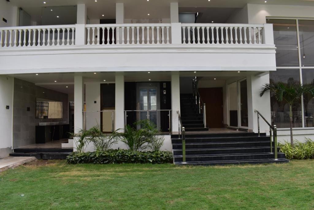 The White Lotus Hotel Gaya Buitenkant foto