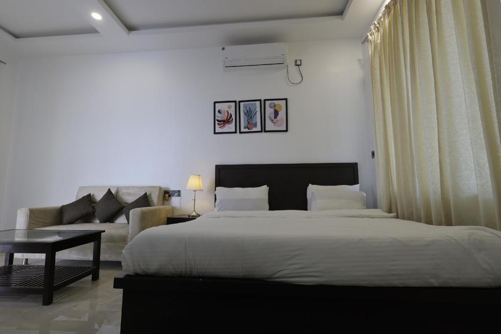 The White Lotus Hotel Gaya Buitenkant foto